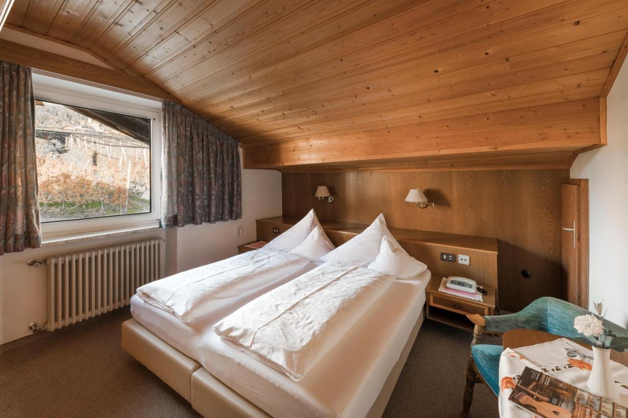 Pension Zum Burggraefler Schenna Exteriér fotografie