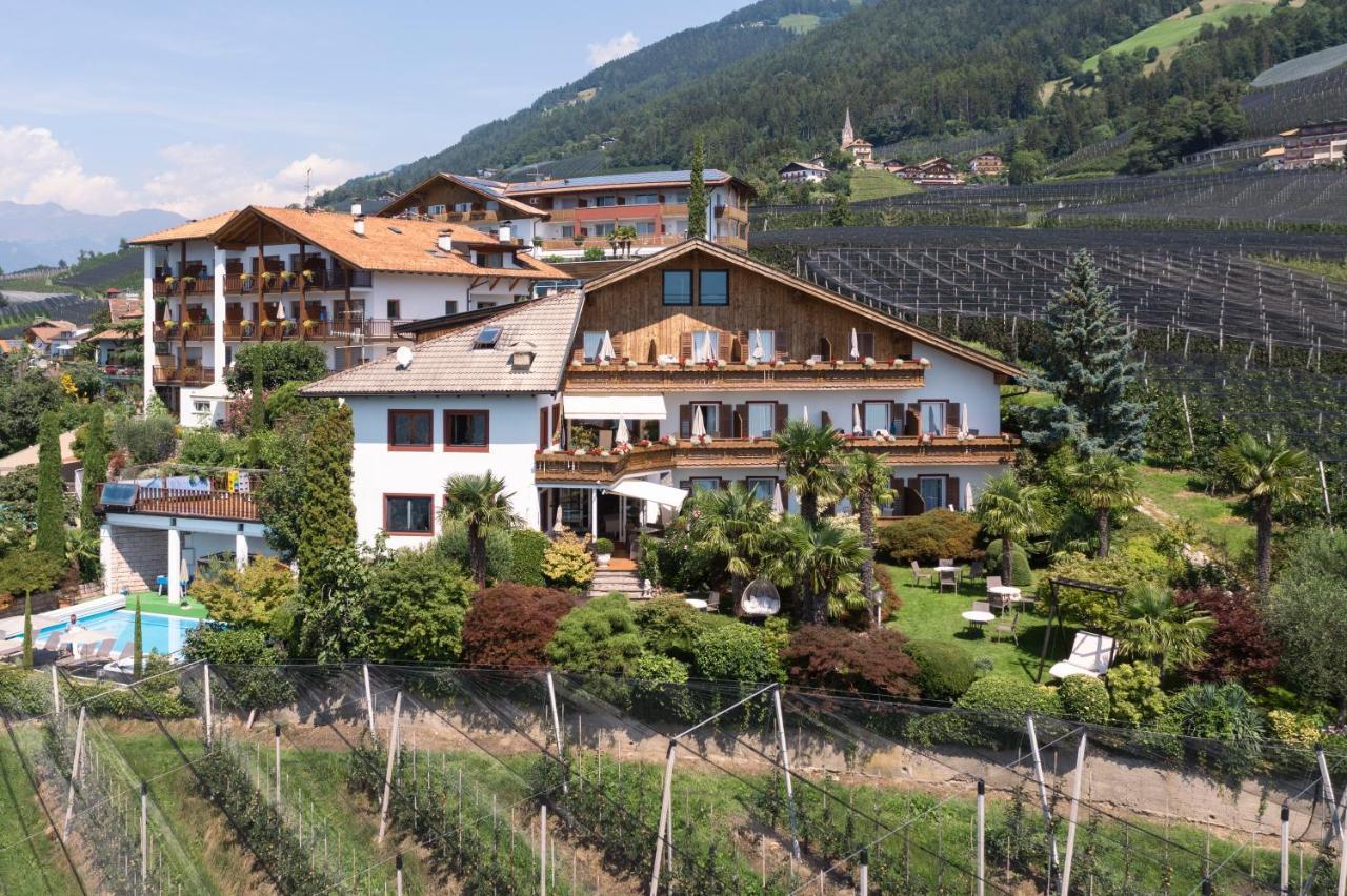 Pension Zum Burggraefler Schenna Exteriér fotografie